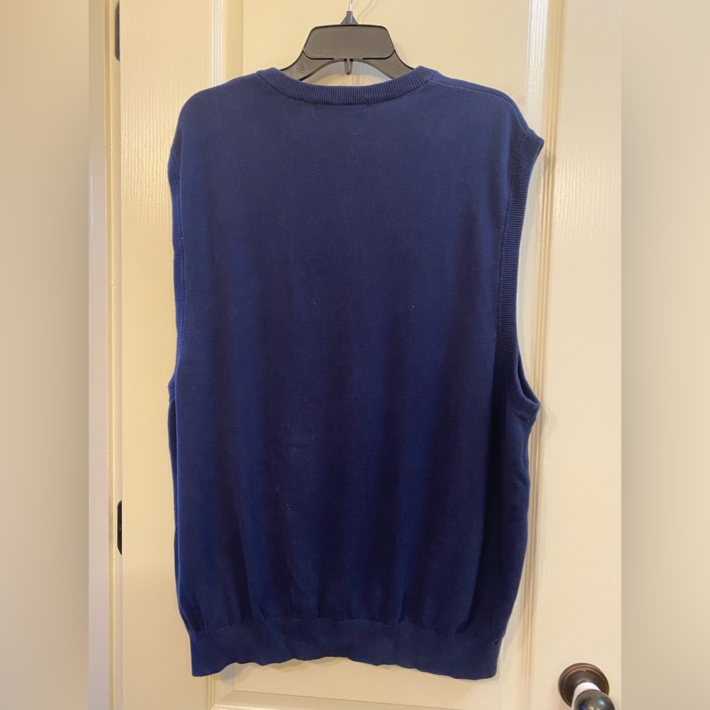 Greg Norman Pullover V Neck Knit Vest - Picture 2 of 3